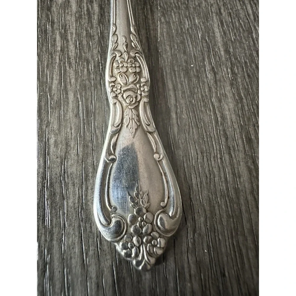 11 Oneida Distinction Deluxe Stainless HH Kennett Square Serving‎ Set Tea Spoons